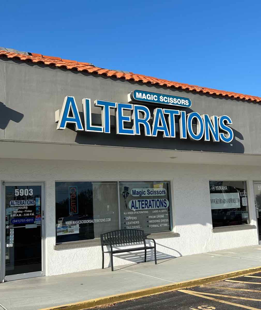 Magic Scissors Alterations storefront in Bradenton